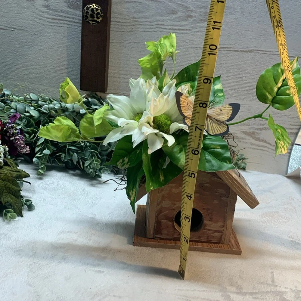Mom Mothers Day floral flower birdhouse decor.